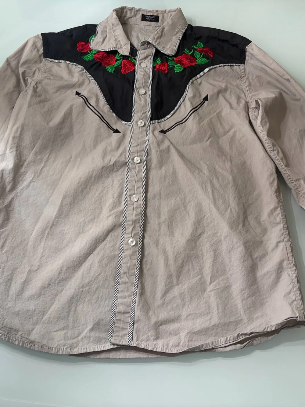 Western Embroidered Rose Button-Down Shirt - Gray & Black